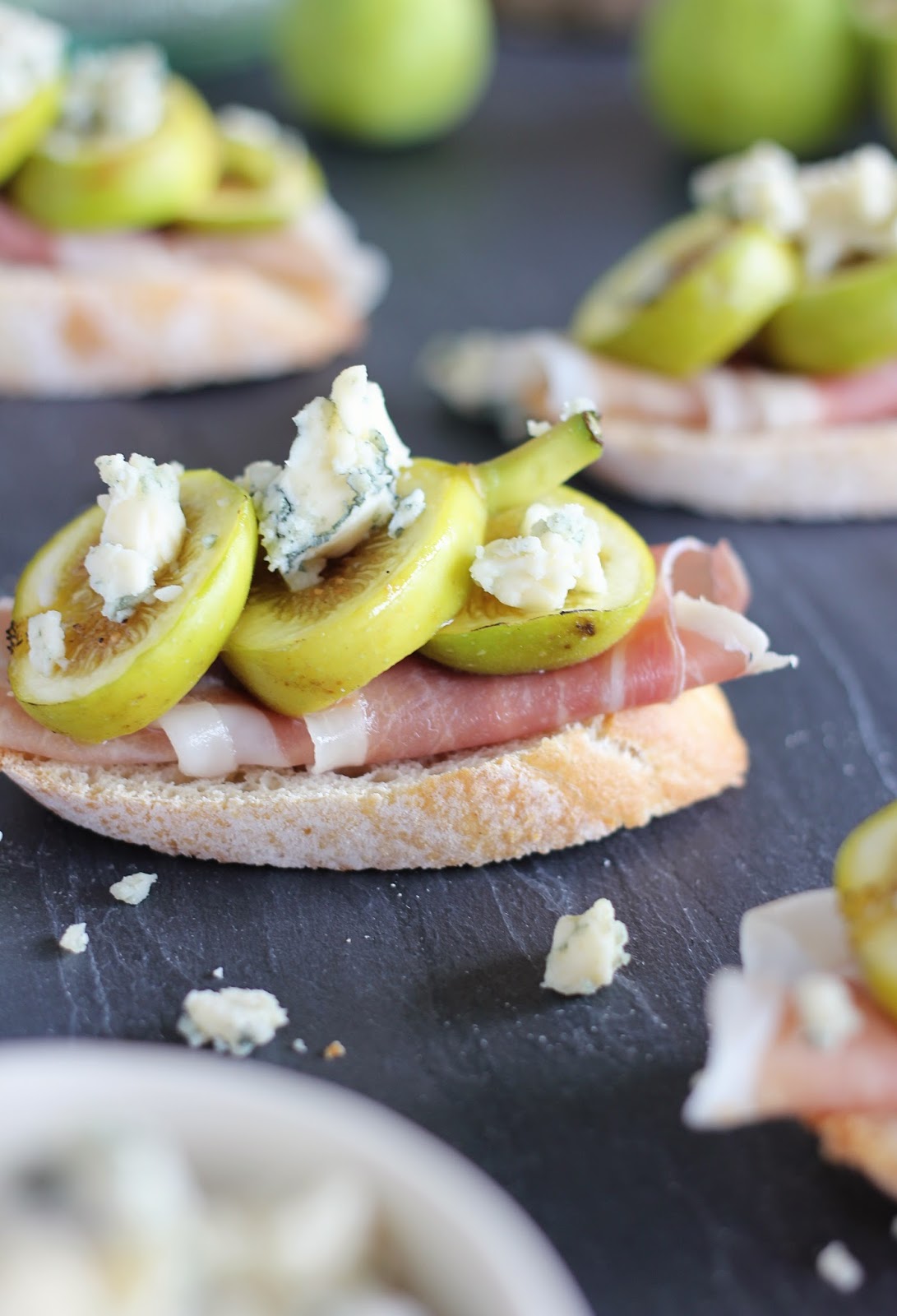 Fig-Proscuitto-Blue-Cheese-Crostini